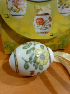 HUTSCHENREUTHER mini EGG Field Rose Easter/Spring porcelain flower Ornament NEW - Picture 1 of 3