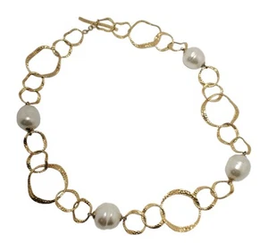 Runway Majorica 16mm Baroque Pearl Gold Plated Hammerd Link Necklace 18" Spain - Picture 1 of 12