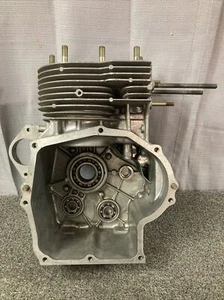 ROBIN/SUBARU 2351010301 CRANKCASE - Picture 1 of 10