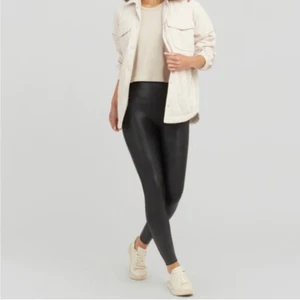 Spanx Kunstleder Leggings Ready to Wow Athleisure Lounge Reise Streetwear - Bild 1 von 14