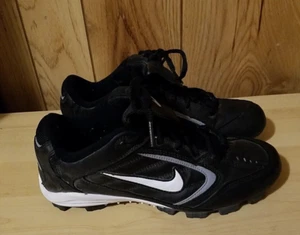 BOTINES DE FÚTBOL NIKE PARA HOMBRE TALLA 8 NEGRO BLANCO LENGÜETA PLEGABLE USADOS EN MUY BUENA CONDICIÓN - Imagen 1 de 6