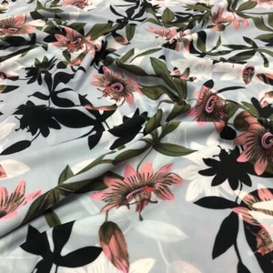 Spandex Fabric 4-Way Stretch Feathers Hawaiian Print by The Yard for Swimwear - Picture 1 of 6