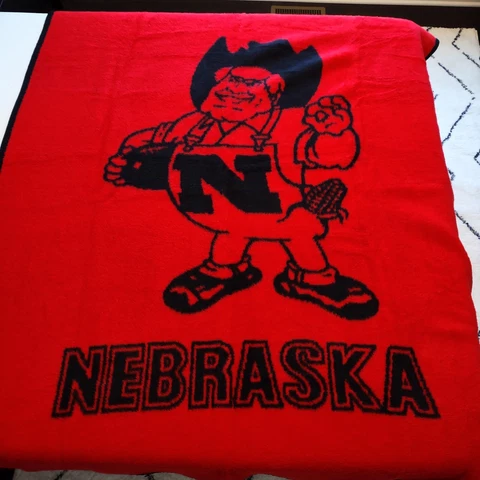 TAC BLANKET Nebraska Cornhuskers Vintage 100% Acrylic Fleece Throw 57"X76" USA Cover