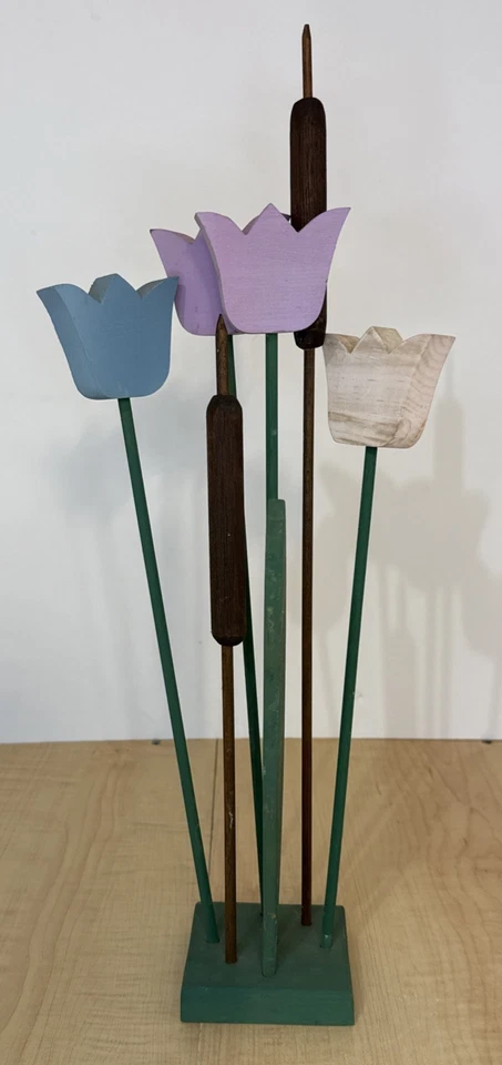 Arreglo floral de madera de colección de tulipanes y colas de gato arte popular 14"-20" de alto Foto 1 de 4