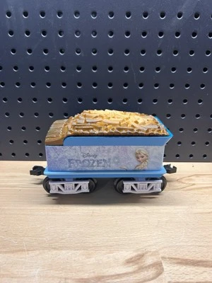 Lionel Disney Frozen Train Replacement Cargo Tender Elsa Wood Logs - Image 1 of 3