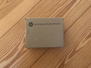 HP EM870-60001 EM870AT QUICK RELEASE/SPACE OPTION KIT - Picture 1 of 3