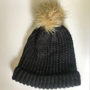 Sombrero de invierno para mujer talla única negro tejido a ganchillo piel pompón cálido - Imagen 1 de 3