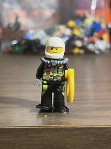 Lego City Authentic Minifigure - Male Scuba Diver W Life Ring Flippers - Picture 1 of 4