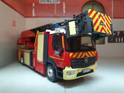 1:43 Mercedes Atego Fire Engine 1627 Metz Turntable Ladder Diecast France 2018 - Image 1 of 4