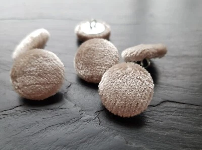 Dove Grey Velvet buttons, Fabric Covered buttons in size 14, 19, 23, 25 or 31mm - Image 1 of 4