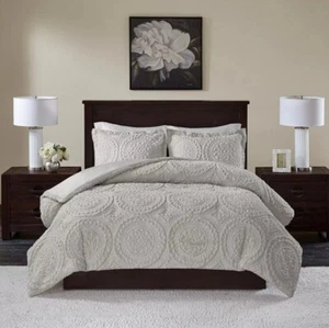 Madison Park Full/Queen Faux Fur Ultra Plush Comforter Set GrayDown Alternative - Picture 1 of 12