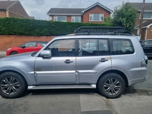 Mitsubishi Shogun. Manual. 3.2 4x4 2015 - Picture 1 of 15