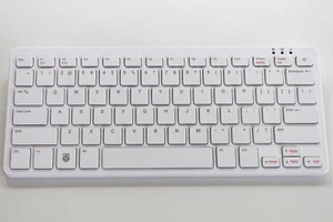 Raspberry Pi 500 barely used - US keyboard layout - 8 GB with 32 GB SD card - Picture 1 of 5