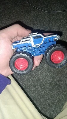 Spiderman (versión azul) MGA 2006 diecast Foto 1 de 3