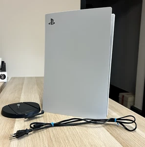 Console PlayStation 5 Slim Digital Edition 825 Gb | PS5 Slim | Solo Console - Foto 1 di 13