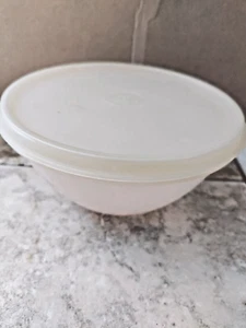TUPPERWARE BOWL WITH LID WONDERLIER PEACH 6" 234 - Picture 1 of 3