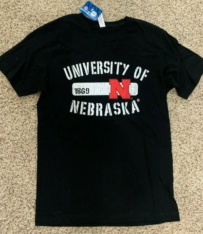 Canvas Men's University of Nebraska Cornhuskers Crew Neck Tee Shirt size small Cover