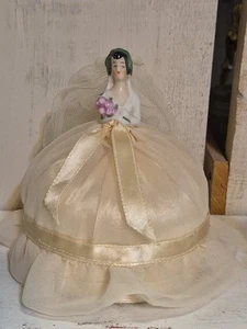 Vintage Half Doll Bride Pin Cushion - Imagen 1 de 13