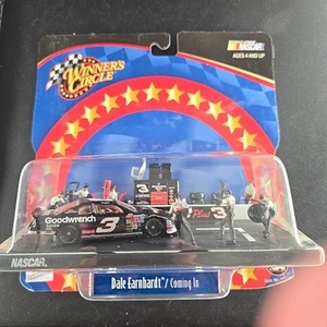 Winners Circle Pit Row Series #3 1998 Dale Earnhardt Goodwrench 1/64 - Imagen 1 de 6