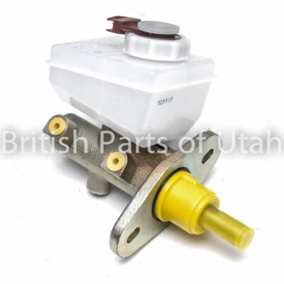 Land Rover Discovery 1 Brake Master Cylinder with Reservoir STC1284 1994~1999 - Image 1 of 3