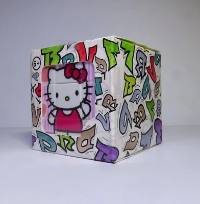 Rubik's Cube Hello Kitty 3x3x3  - Photo 1/4
