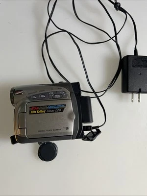 JVC GR-D270U Camcorder 25x w/ Charger Silver/Gray * w/Issues For PARTS* READ - Image 1 of 4