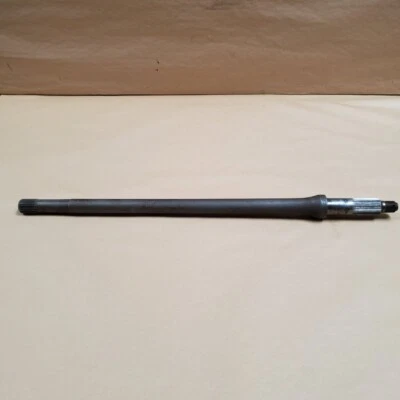 Medio eje trasero original MG MGB para ruedas de acero 25-Spline 27 3/4 pulgadas BTB700 Foto 1 de 4