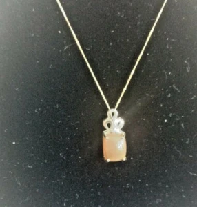 9ct Gold Opel and Colourless Gemstone Pendant with chain - 2.29g - Picture 1 of 4