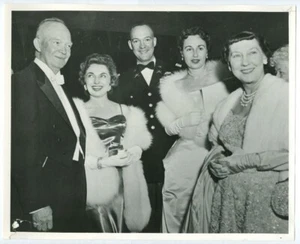 DWIGHT EISENHOWER original news photo 1950s US PRESIDENT - Picture 1 of 1