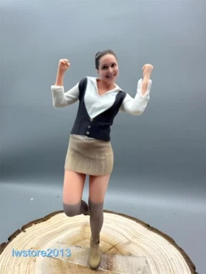 1/18 Happy Girl 9cm Resin Figurines Figures Scene Model For Cars Vehicles Toys - Image 1 of 3