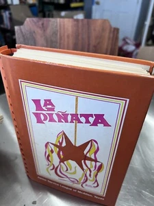 La Pinata Cookbook by The McAllen, Texas Junior Service League - Picture 1 of 6