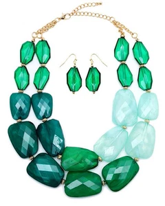 Juego de collar doble grueso de piedra acrílica múltiple de tres tonos de verde - Imagen 1 de 1