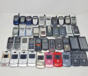 41 Old Vintage Cell Phone Lot MOTOROLA Flip Bar Slide Keypad - Razr Parts Repair - Picture 1 of 21
