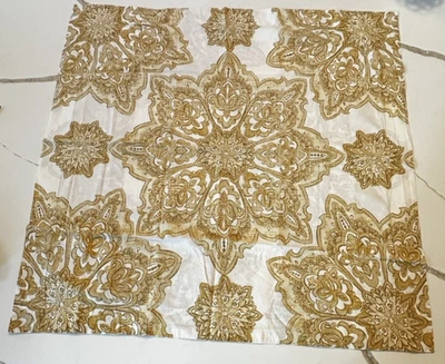 Funda de almohada Pottery Barn Britt medallón algodón euro farsa - amarillo blanco y dorado Foto 1 de 4