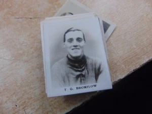 Tarjetas de cigarrillo de fútbol americano Pinnace Footballers años 20 elige del menú publicación gratuita del Reino Unido - Imagen 1 de 37