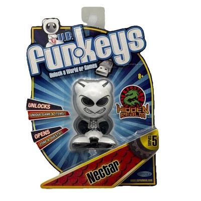 Radica UB FUNKEYS NECTAR Hidden Realm SERIES 5 P9012 White Bee Bug New Rare - Image 1 of 4