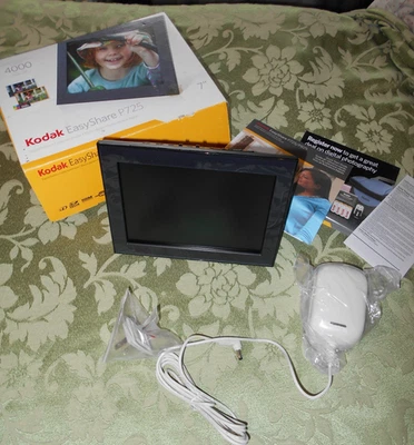 KODAK EASY SHARE P7257" DIGITAL PICTURE FRAME W BOX EXCELLENT CONDITION - Image 1 of 4