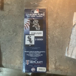 WinCraft MLB Chicago White Sox Flag 12" x 18" Garden Style Double Sided Flag - Picture 1 of 2