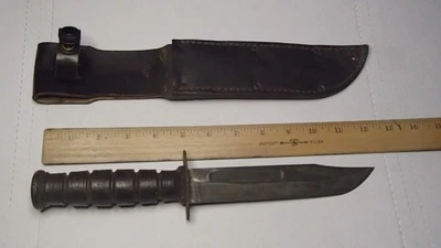 Cuchillo militar de hoja fija Camillus NY USMC de la Segunda Guerra Mundial y funda de cuero Foto 1 de 4