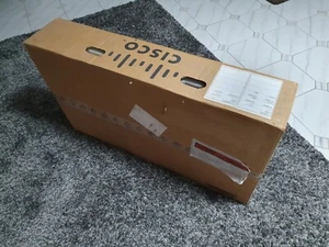 Cisco UCS-C220-M5SX Serveur Rack 2x 16GB DDR4 2xCisco Intel Xeon Or 5117 2.0GHz - Picture 1 of 16