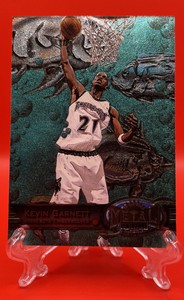 1997-98 Skybox Metal Universe Kevin Garnett - #109 - KG TWOLVES