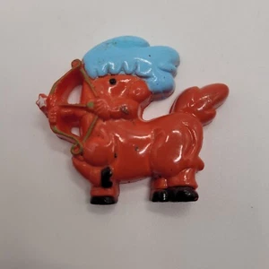Vintage Zodiac Sign Sagittarius Astrology Plastic Fridge Magnet - Picture 1 of 3