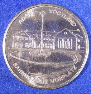 09 055 DDR Medaille „125 Jahre Bahnstrecke Oelsnitz-Eger/Chep, Adorf Vogtland Ba - Picture 1 of 2
