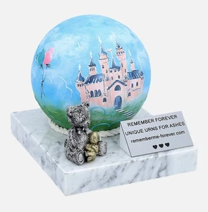 Urn for a child - fairy ball on a marble base - Bild 1 von 7