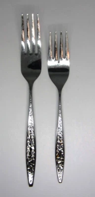 Cubiertos Ekco Eterna BALBOA de acero inoxidable con patrón geométrico 1 cena 1 tenedor para ensalada Foto 1 de 4