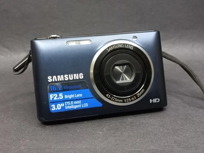 Vintage Digital Camera Samsung Blue ST72,Camera Samsung 16.2MP - Image 1 of 4
