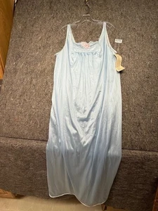 Vintage VASSARETTE Women's Slip Nightgown Blue Satin Size M NWT Made in USA - Picture 1 of 7