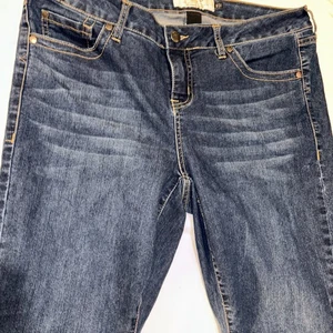 Pantalones de mezclilla TORRID 548685 ajustados tiro medio azules elásticos para mujer talla 14s ropa informal - Imagen 1 de 14