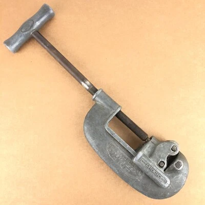 Ridgid No. 2,  No 1 & 2 - Heavy Duty Pipe Cutter 1/8" to 2" Iron Pipe Vintage - Image 1 of 4