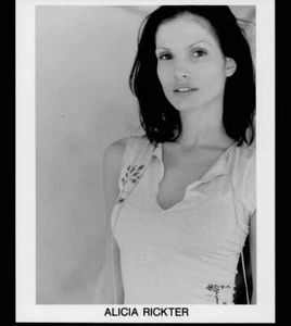 ALICIA RICKTER - 8x10 Headshot Foto mit Lebenslauf - BAYWATCH; Playboy - Bild 1 von 1